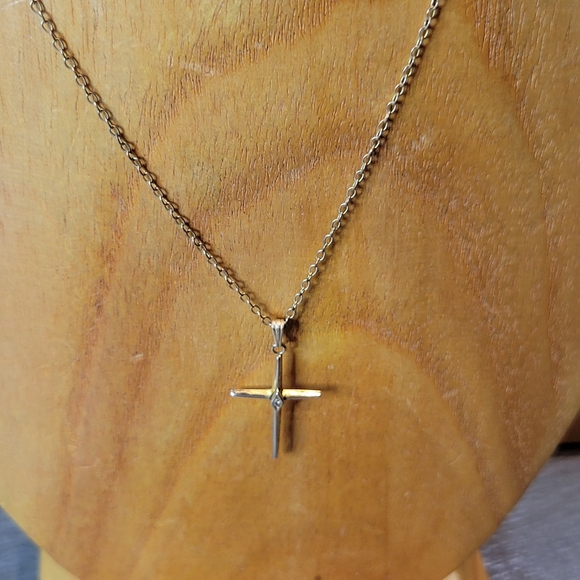 Vintage Marbro 12K Gold Filled Cross w/ 19" Long Gold Tone Chain Costume Jewelry - Picture 5 of 12
